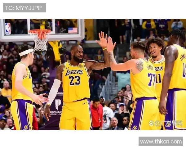 2012至2013赛季快船与湖人对决回顾及精彩瞬间分析